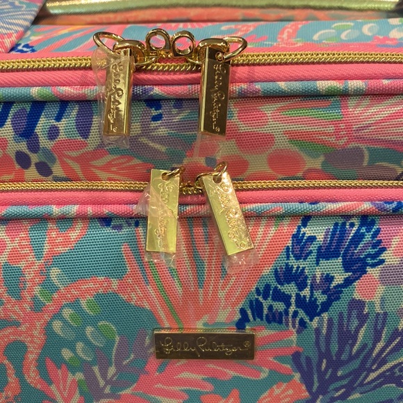 NWT Lilly Pulitzer GWP Under The Seat Carry On - Picture 2 of 14